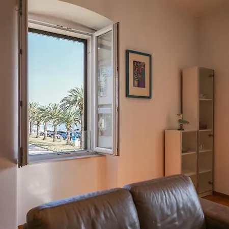 Mislav アパート *