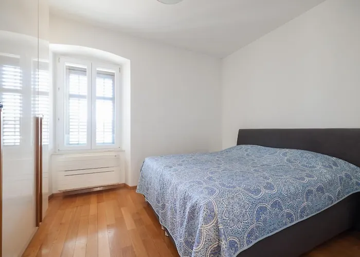 דירה Mislav זאדאר